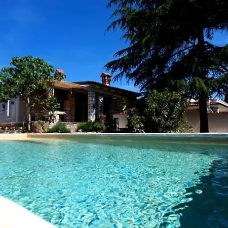Seafront Dreamy Spina With Pool - Two Bedroom With Pool Umago